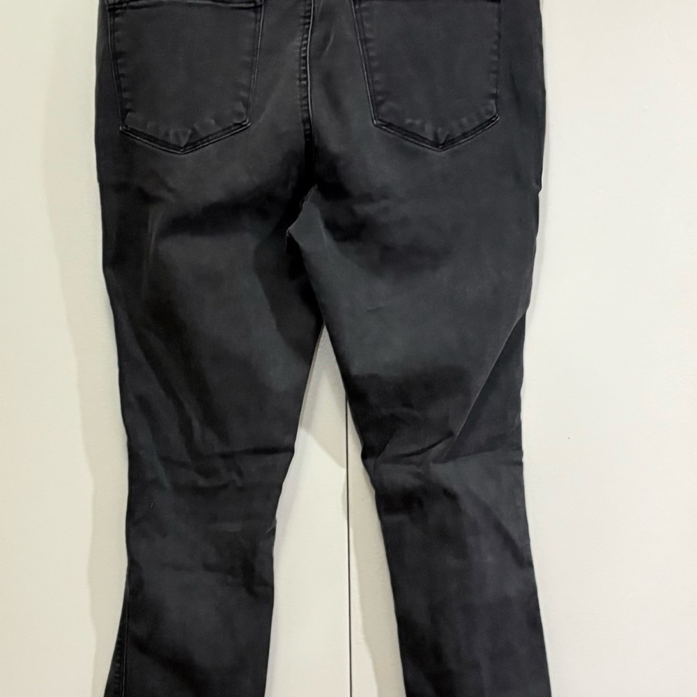 Arizona Jean Company High Rise Black Distressed Jeans - Picture 8 of 9
